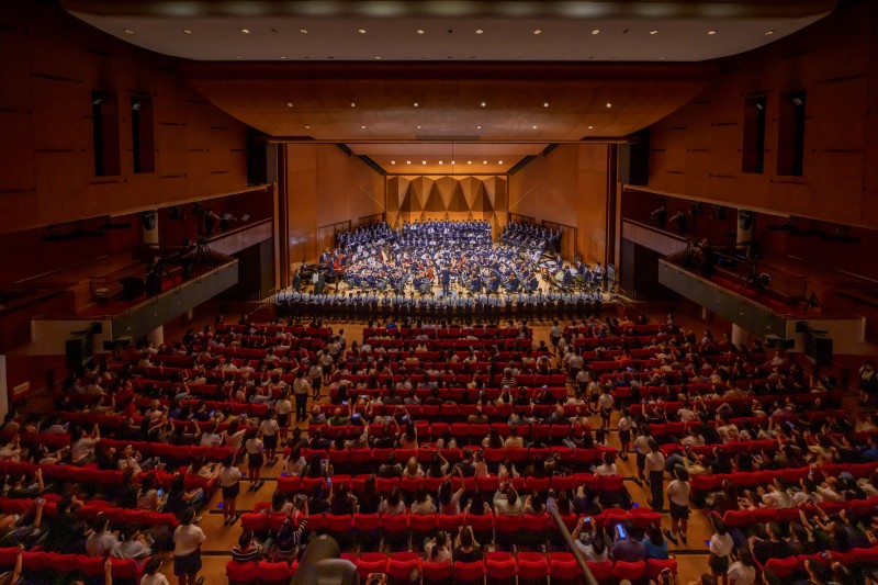 Audience photo fullhouse.jpg